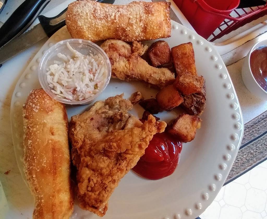 Village Pizza & BBQ | restaurant | 134 W Huron St, Milford, MI 48381, USA | 2486840171 OR +1 248-684-0171