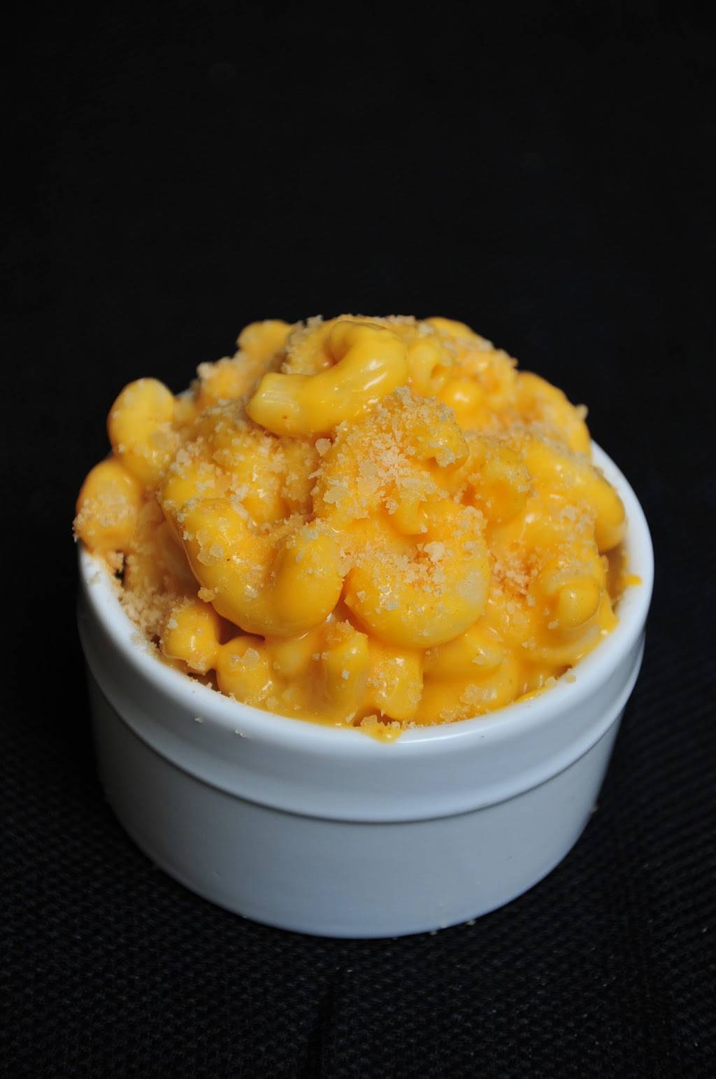 OinkADoodleMoo BBQ | restaurant | 10 W 2nd St, Dayton, OH 45402, USA | 9379381729 OR +1 937-938-1729