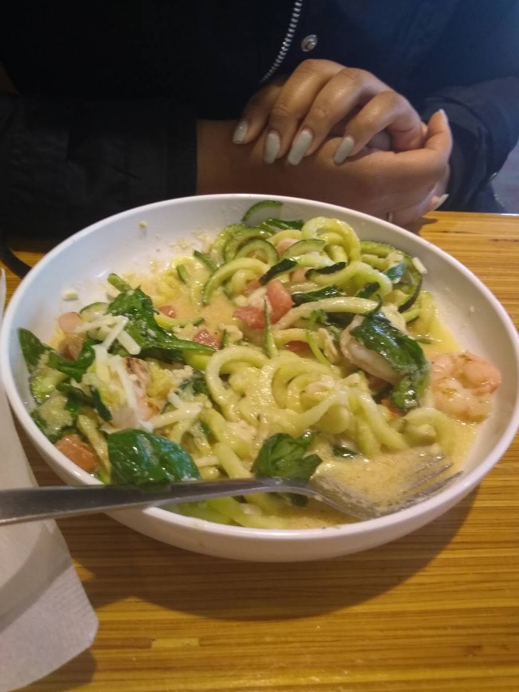 Noodles and Company | restaurant | 4859 S 76th St, Greenfield, WI 53220, USA | 4148312910 OR +1 414-831-2910