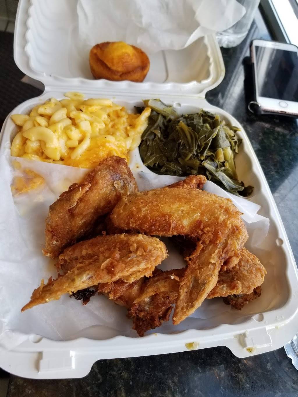 Henrys Soul Cafe | cafe | 1704 U St NW, Washington, DC 20009, USA | 2022653336 OR +1 202-265-3336