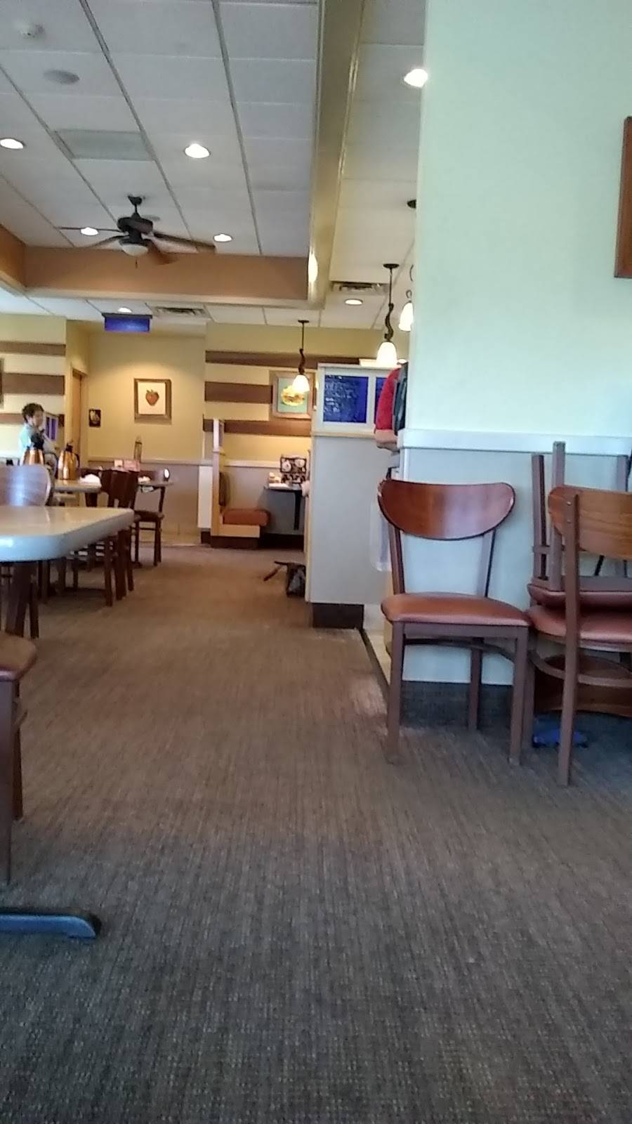 IHOP | bakery | 12230 N I- 35 Service Rd, Oklahoma City, OK 73131, USA | 4054784200 OR +1 405-478-4200