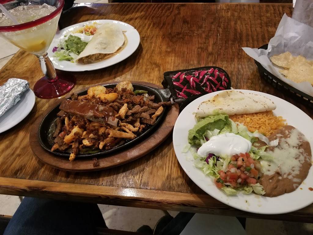 Baja California Cantina & Grill | restaurant | 110 Sutton Square, Rainbow City, AL 35906, USA | 2564595307 OR +1 256-459-5307