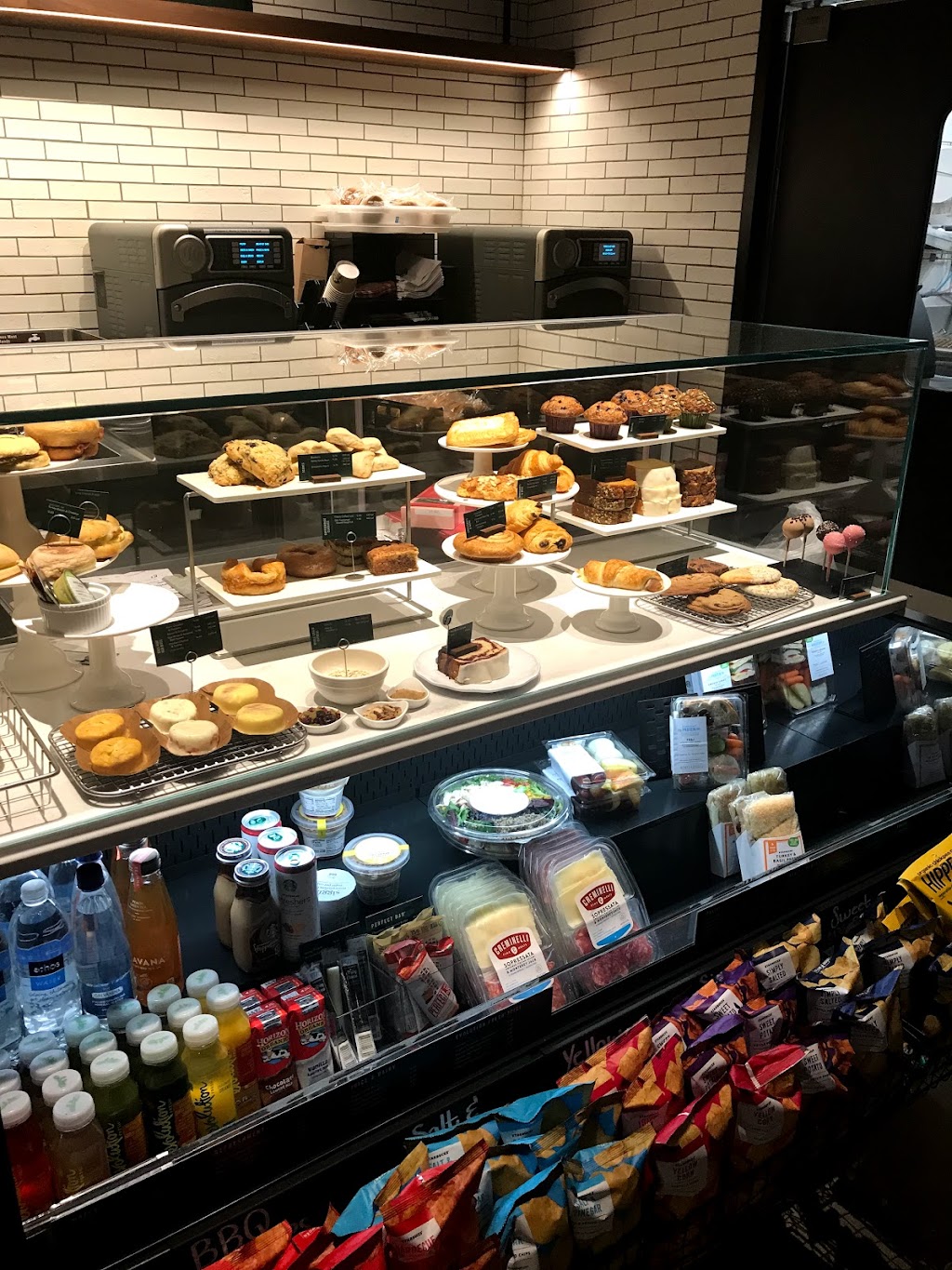 Starbucks | cafe | 1716 Stirling Rd, Dania Beach, FL 33004, USA | 9547799668 OR +1 954-779-9668