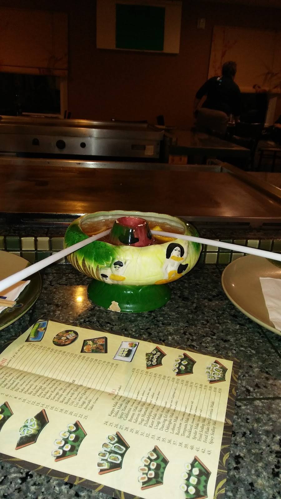 Umi Japanese Steakhouse | restaurant | 1027 Grand Army of the Republic Hwy, Swansea, MA 02777, USA | 5086721490 OR +1 508-672-1490