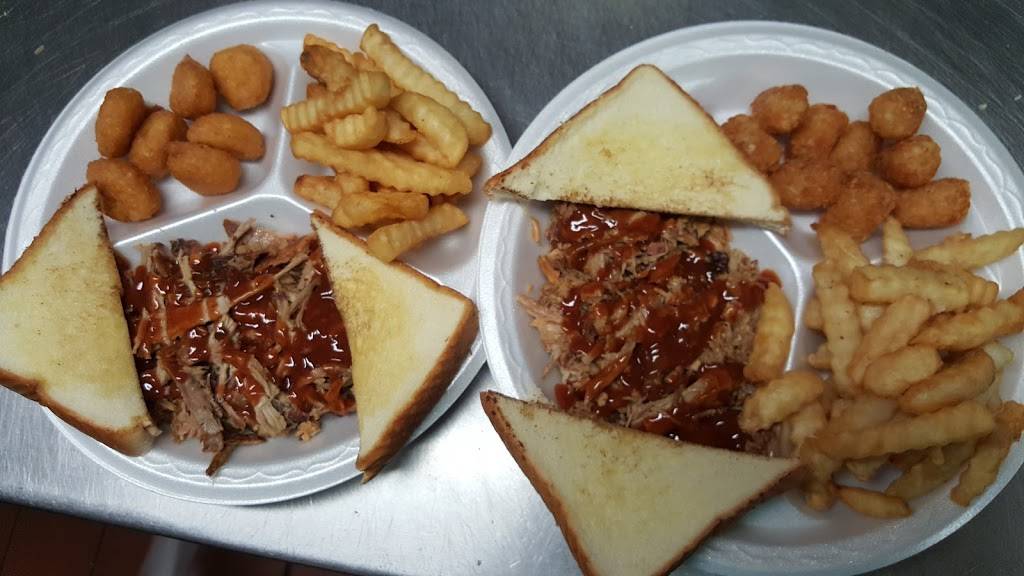 Henrys Restaurant | restaurant | 10757 Commerce St, Summerville, GA 30747, USA | 7068575210 OR +1 706-857-5210