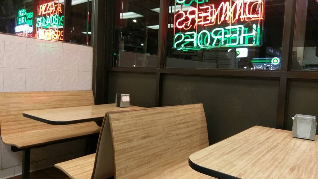 Gigis | restaurant | 495 Odell Ave, Yonkers, NY 10703, USA | 9144238076 OR +1 914-423-8076