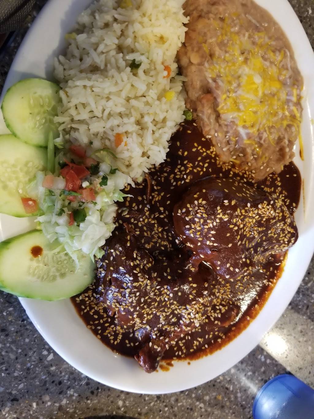 En El Puerto Vallarta Mexican Restaurant | restaurant | 9538 E Montview Blvd, Aurora, CO 80010, USA | 3033645770 OR +1 303-364-5770