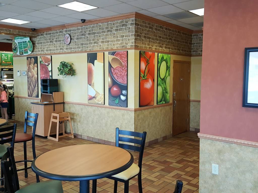 Subway | restaurant | 2065 Confederate Blvd, Appomattox, VA 24522, USA | 4343520930 OR +1 434-352-0930