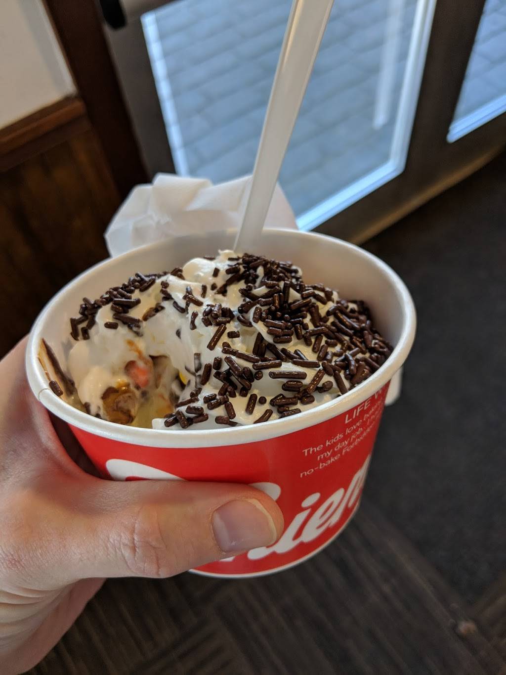 Friendlys | restaurant | 247 Greenmanville Ave, Mystic, CT 06355, USA | 8605363909 OR +1 860-536-3909