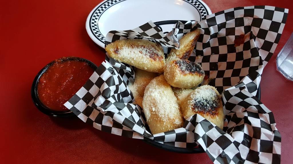 Big Daddys Pizzeria | restaurant | 714 River Rd, Gatlinburg, TN 37738, USA | 8654365455 OR +1 865-436-5455