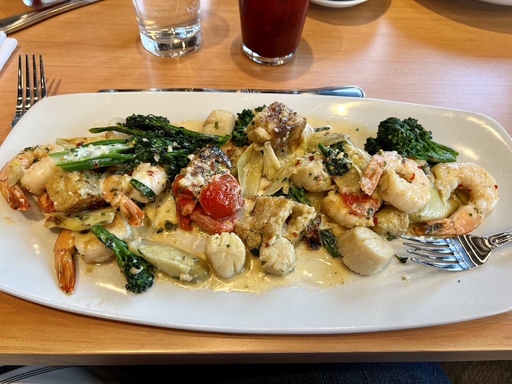 Wildfin American Grill - Riverton | restaurant | 13333 Tree Sparrow Dr, Riverton, UT 84096, USA | 8015429885 OR +1 801-542-9885