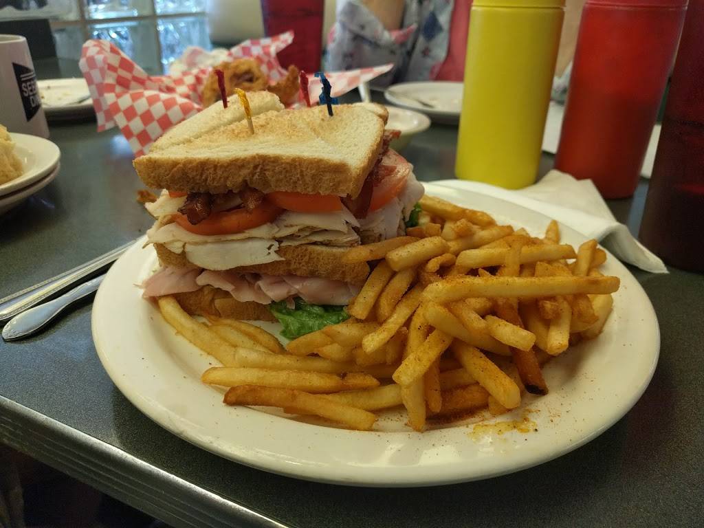 Sebring Diner | restaurant | 4040 US Hwy 27 S, Sebring, FL 33870, USA | 8633853434 OR +1 863-385-3434