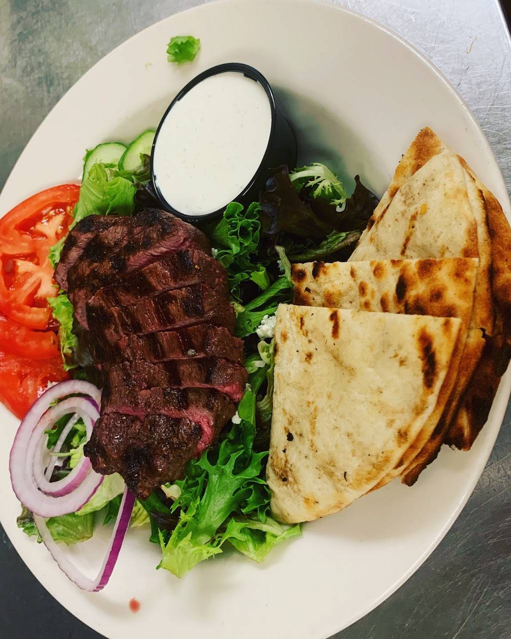 Valiant Bar and Grill | restaurant | 1120 S Main St, Chelsea, MI 48118, USA | 7344757714 OR +1 734-475-7714