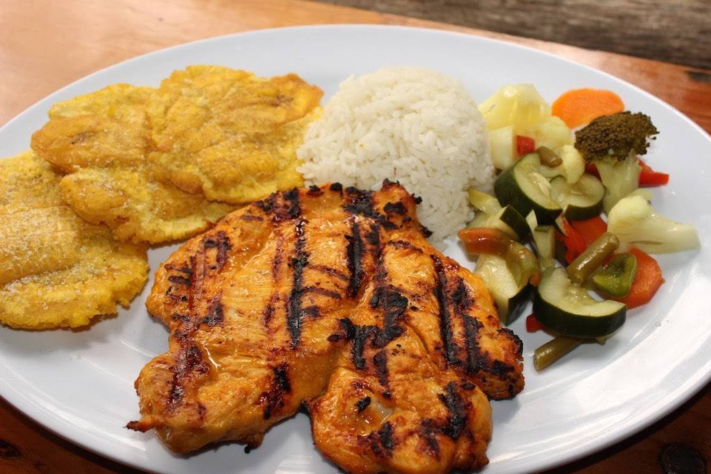 Stephanies | restaurant | 41-21 58th St, Woodside, NY 11377, USA | 7184408631 OR +1 718-440-8631