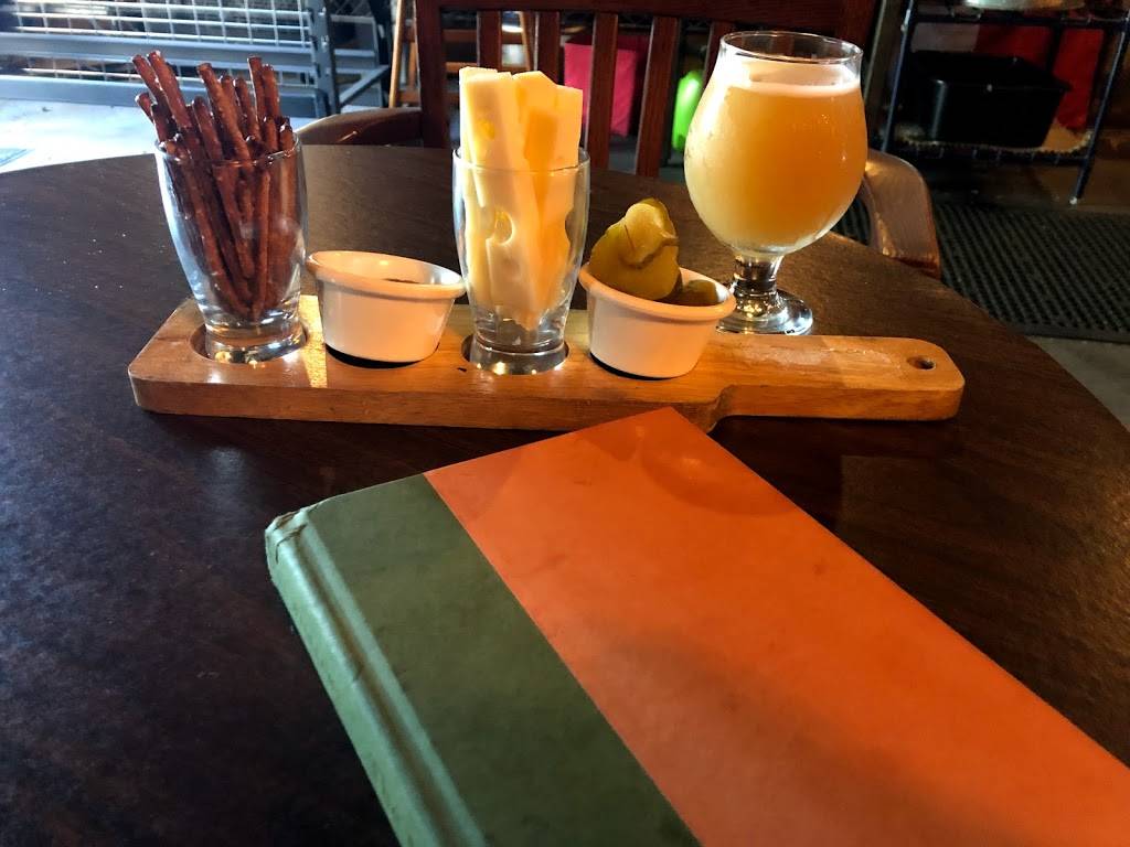 Forest City Brewery | restaurant | 2135 Columbus Rd, Cleveland, OH 44113, USA | 2162289116 OR +1 216-228-9116