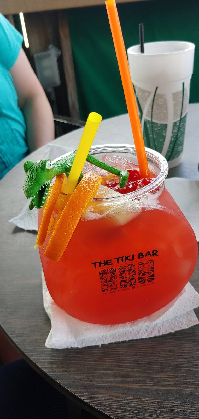 Scottys Tiki Bar | restaurant | 920 Del Monte Ave, Clewiston, FL 33440, USA | 8004736766 OR +1 800-473-6766