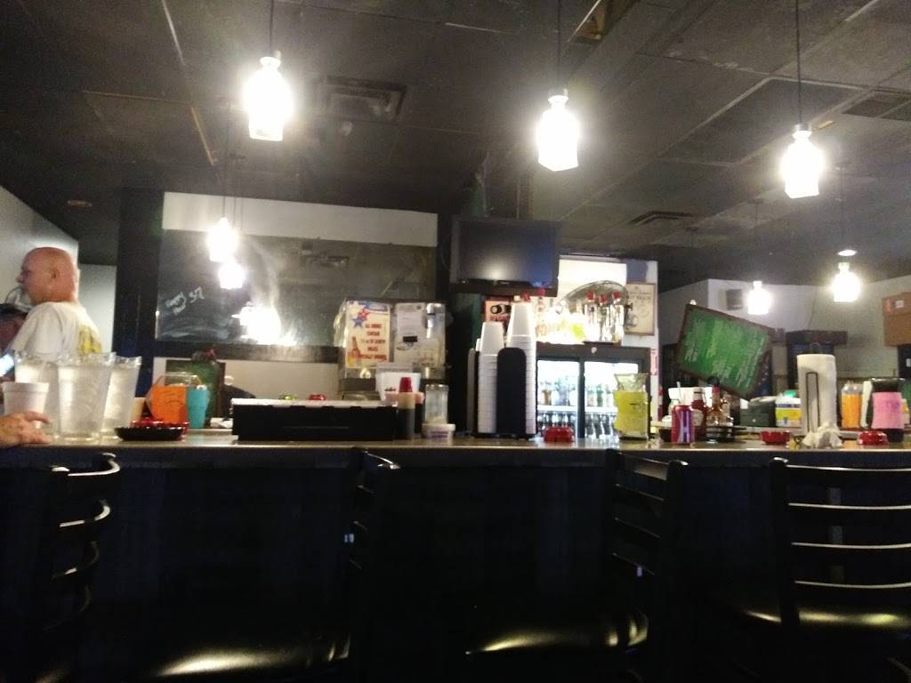 Shooters Sports Bar | restaurant | 821 Allison-Bonnett Memorial Dr, Hueytown, AL 35023, USA | 2057442277 OR +1 205-744-2277