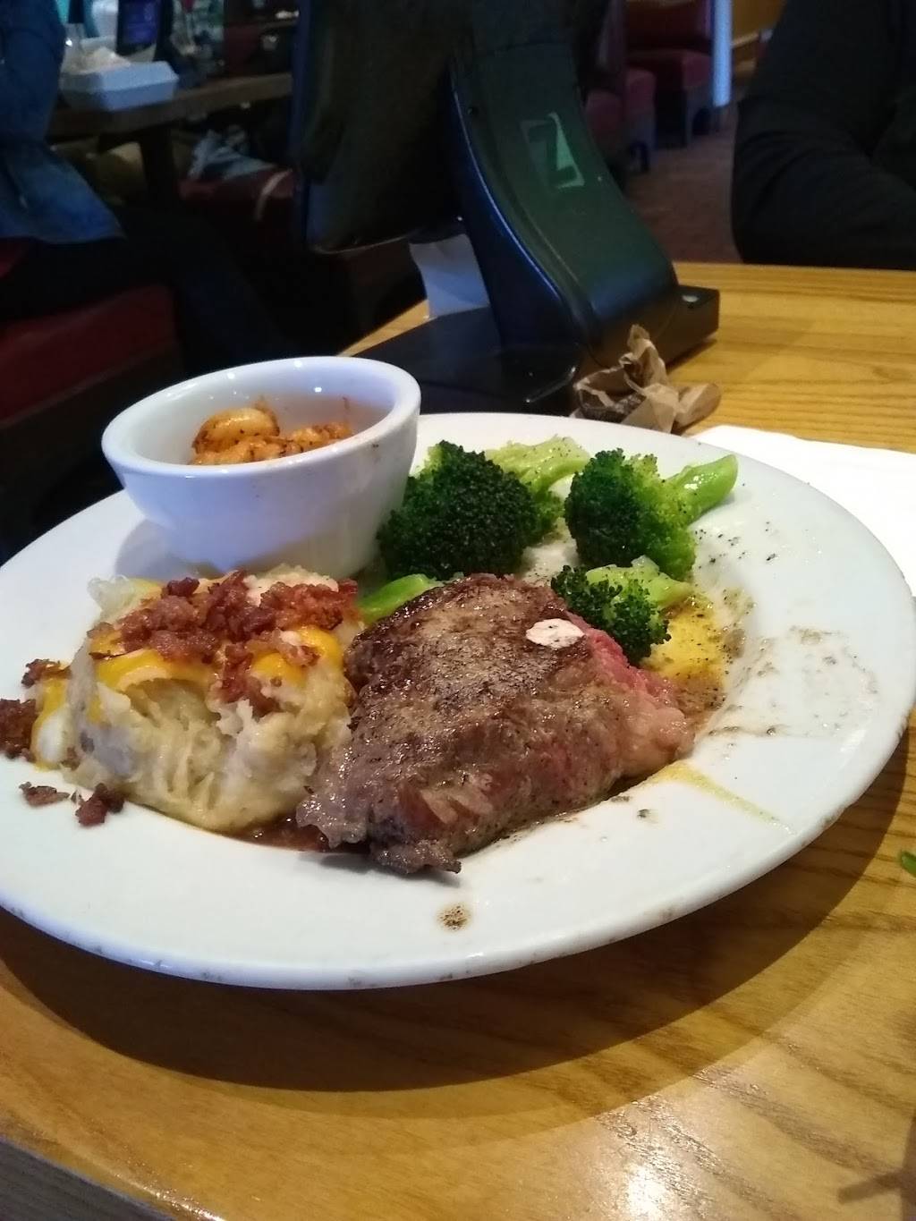 Chilis Grill & Bar | restaurant | 475 Briarwood Dr, Jackson, MS 39206, USA | 6019577090 OR +1 601-957-7090