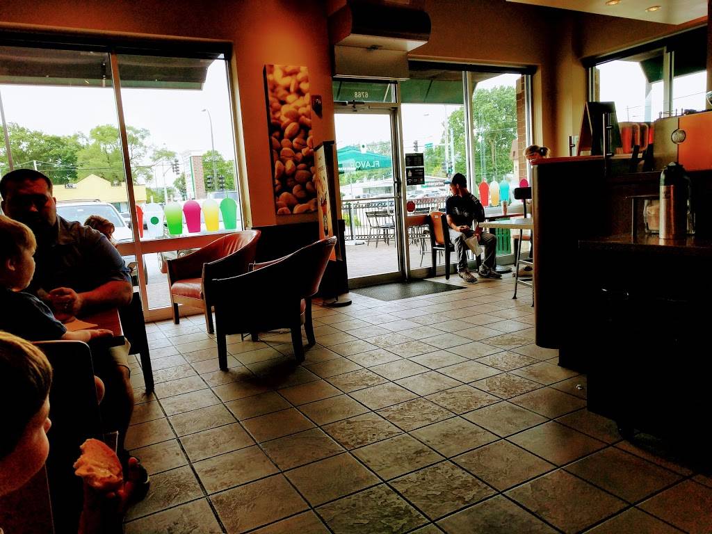 Starbucks | cafe | 6768 W 95th St, Oak Lawn, IL 60453, USA | 7084308903 OR +1 708-430-8903