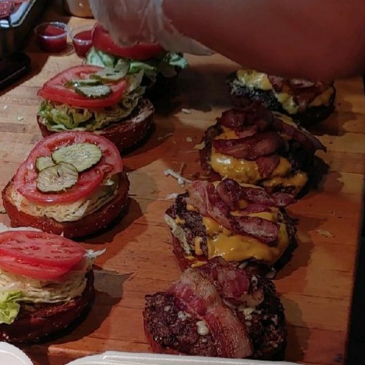 Chuladas Burgers | restaurant | 3101 Artesian St, Los Angeles, CA 90031, USA | 3233918268 OR +1 323-391-8268