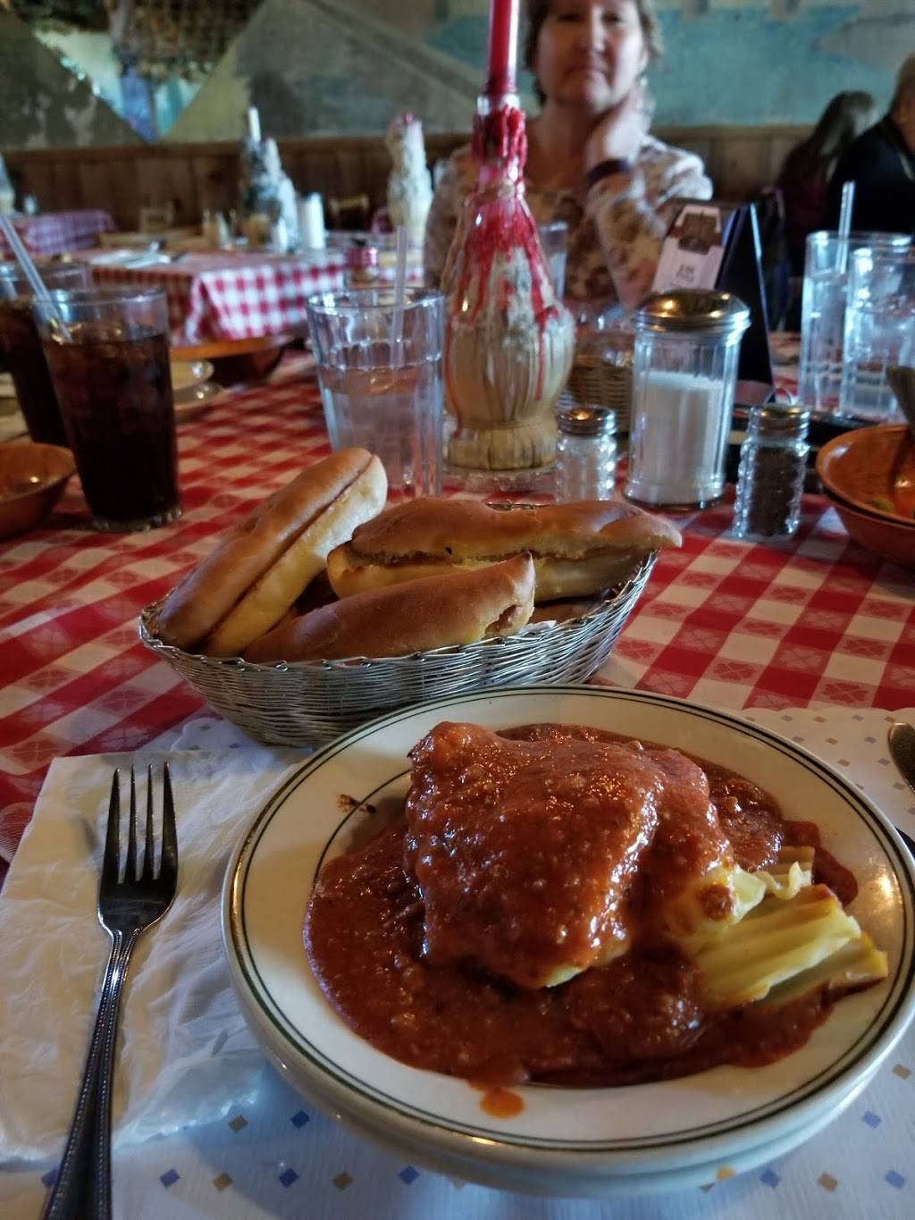 Sorrento Italian Restaurant | restaurant | 5325 Dyer St, El Paso, TX 79904, USA | 9155653937 OR +1 915-565-3937