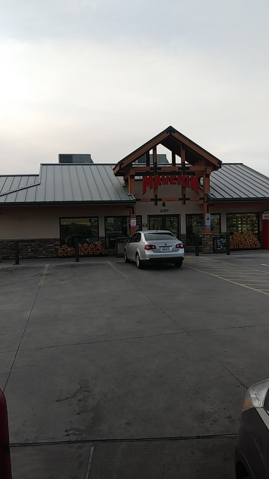 Maverik Adventures First Stop | restaurant | 2197 McCulloch Blvd N, Lake Havasu City, AZ 86403, USA | 9288558696 OR +1 928-855-8696