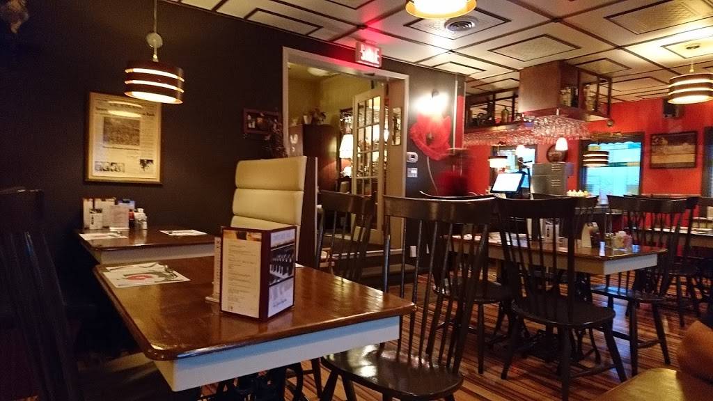 Restaurant Chez Jean-Baptiste | restaurant | 805 Boulevard Saint Laurent E, Louiseville, QC J5V 1J1, Canada | 8192289446 OR +1 819-228-9446