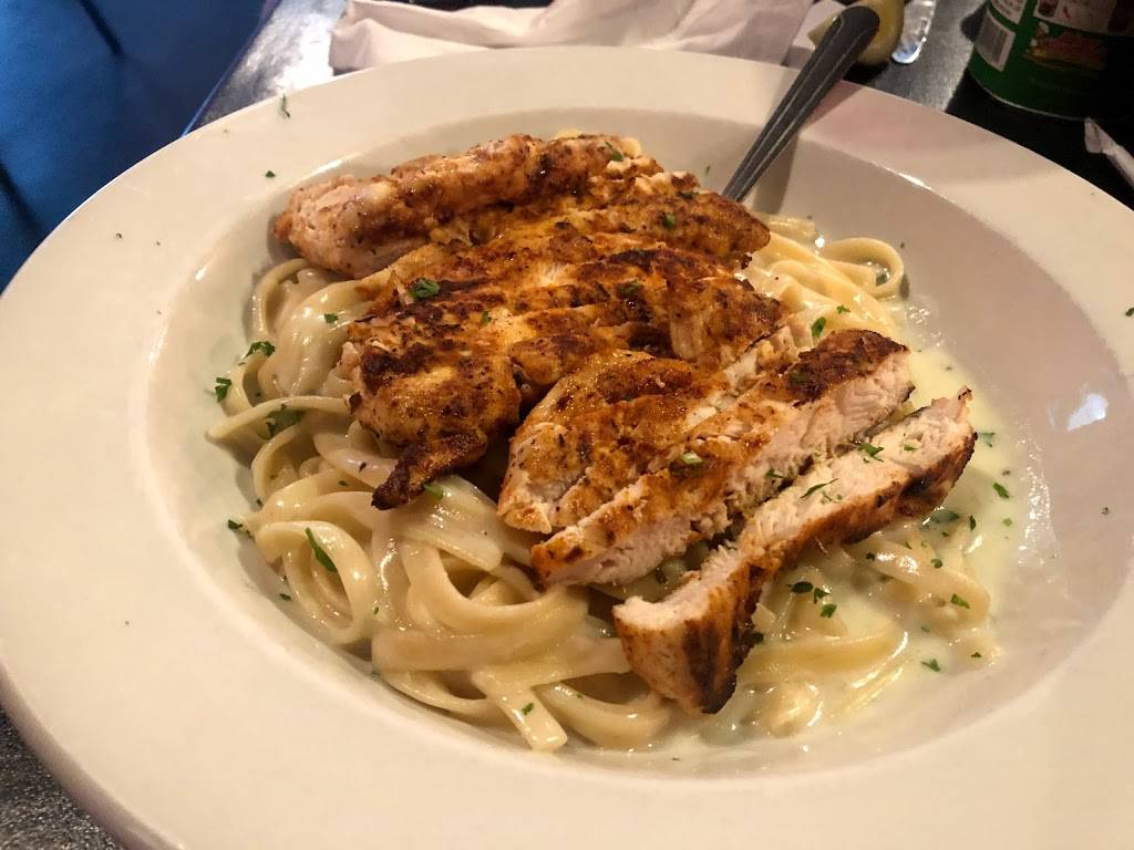 Papa Dubis | restaurant | 3931 Brashers Chapel Rd, Guntersville, AL 35976, USA | 2568947878 OR +1 256-894-7878