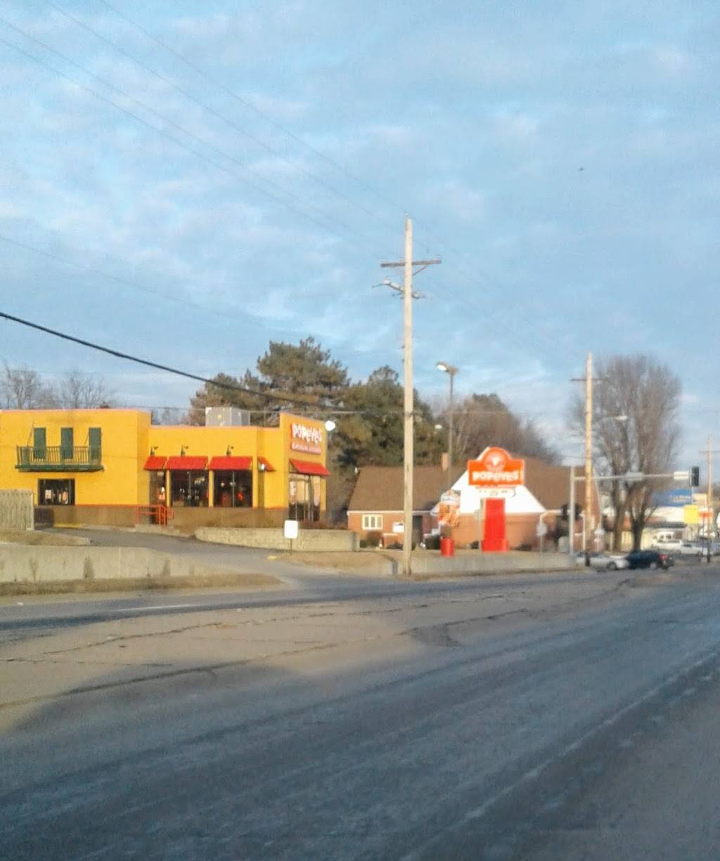 Popeyes Louisiana Kitchen | restaurant | 6102 Ames Ave, Omaha, NE 68104, USA | 4024556331 OR +1 402-455-6331