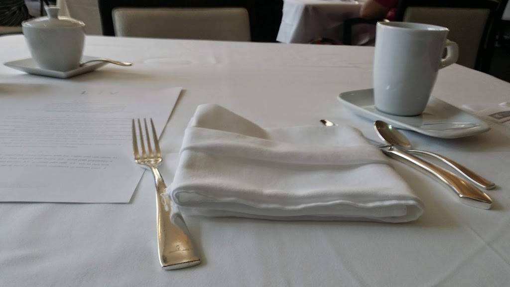 LIV Restaurant | restaurant | 253 Taylor Rd, Niagara-on-the-Lake, ON L0S 1J0, Canada | 9056882550 OR +1 905-688-2550