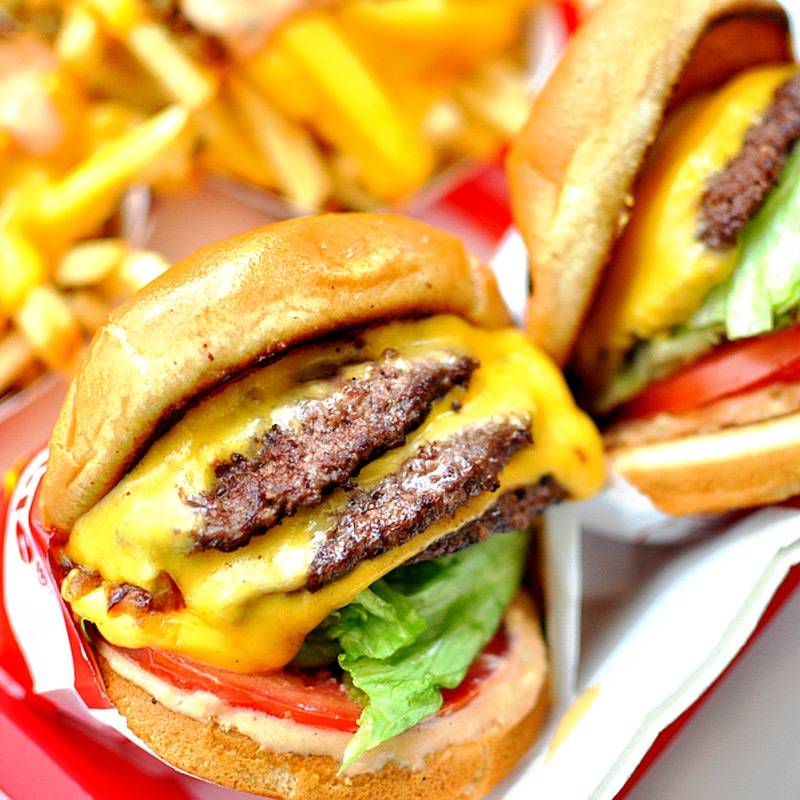 In-N-Out Burger | restaurant | 382 N Clovis Ave, Clovis, CA 93612, USA | 8007861000 OR +1 800-786-1000