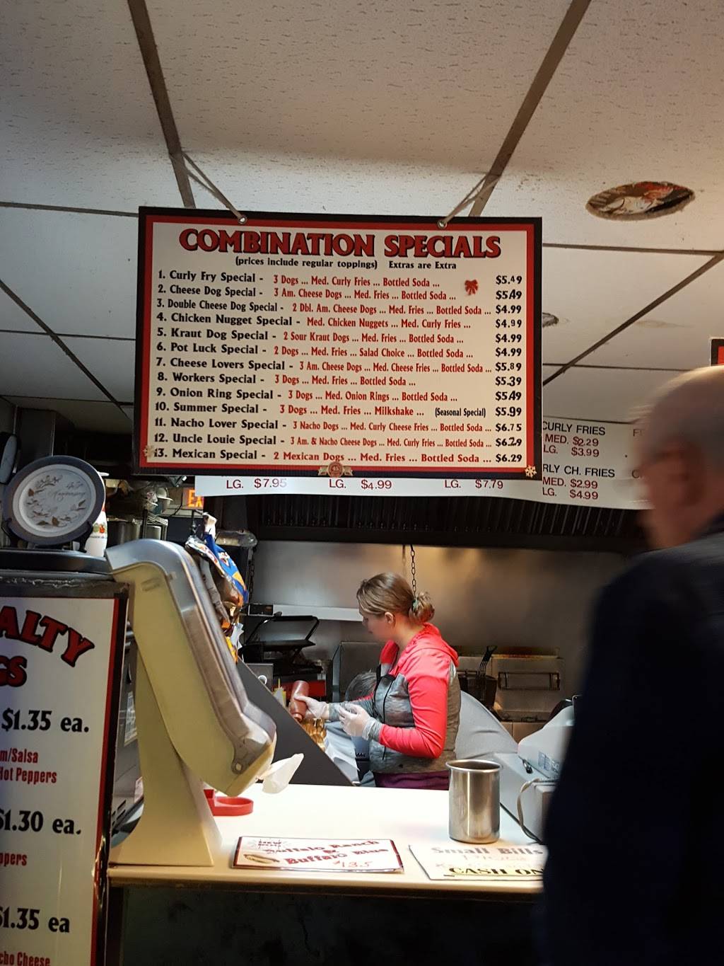 The Dog Shack | restaurant | 449 Lower Main St, Hudson Falls, NY 12839, USA | 5187479500 OR +1 518-747-9500