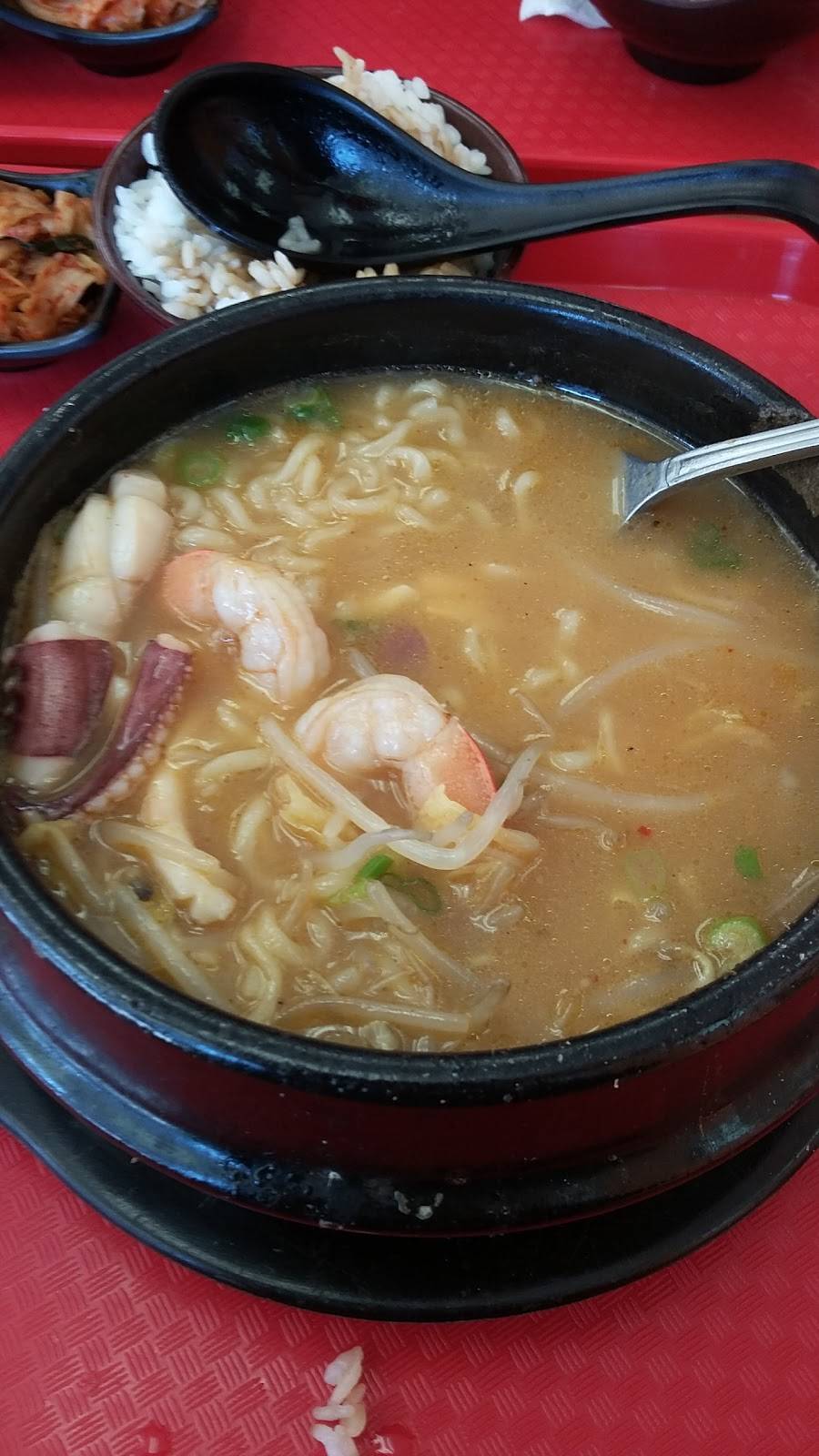 Sopita Ramen Hoover | restaurant | 2201 Pico Blvd #A, Los Angeles, CA 90006, USA | 3232195294 OR +1 323-219-5294