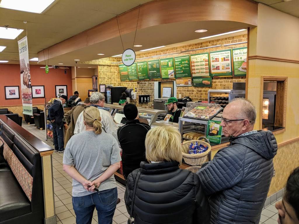 Subway | meal takeaway | 6020 SW 29th St, Topeka, KS 66614, USA | 7852726116 OR +1 785-272-6116