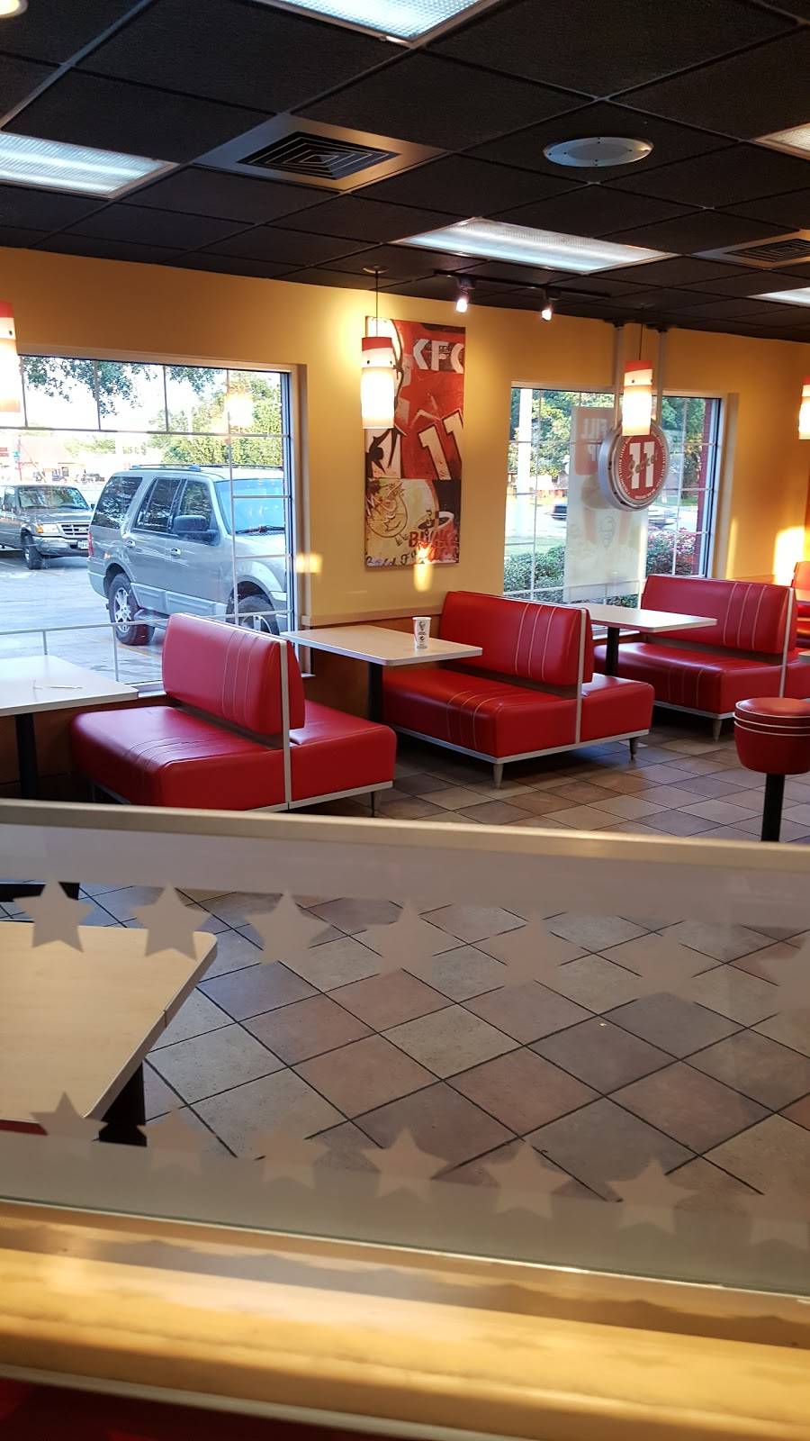 KFC | restaurant | 802 W Southmore Ave, Pasadena, TX 77502, USA | 7134752568 OR +1 713-475-2568