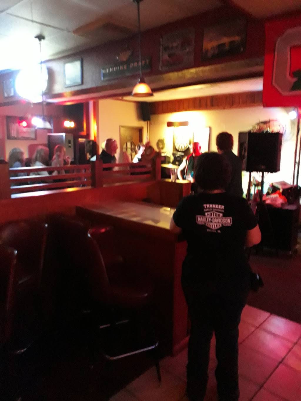 Piggys Sports Bar and Grille | restaurant | 886 Youngstown-Poland Rd, Struthers, OH 44471, USA | 3307074435 OR +1 330-707-4435