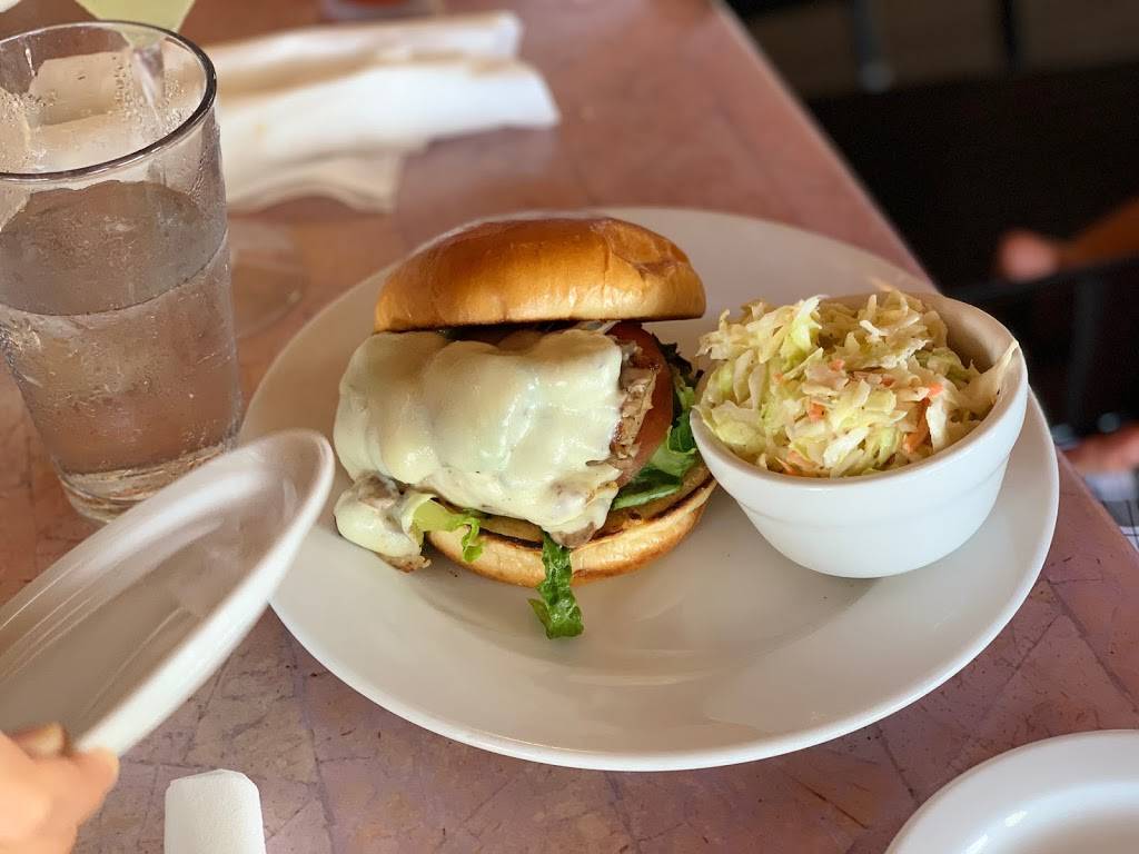 River Rocks | restaurant | 6485 south, US-1, Rockledge, FL 32955, USA | 3217577200 OR +1 321-757-7200