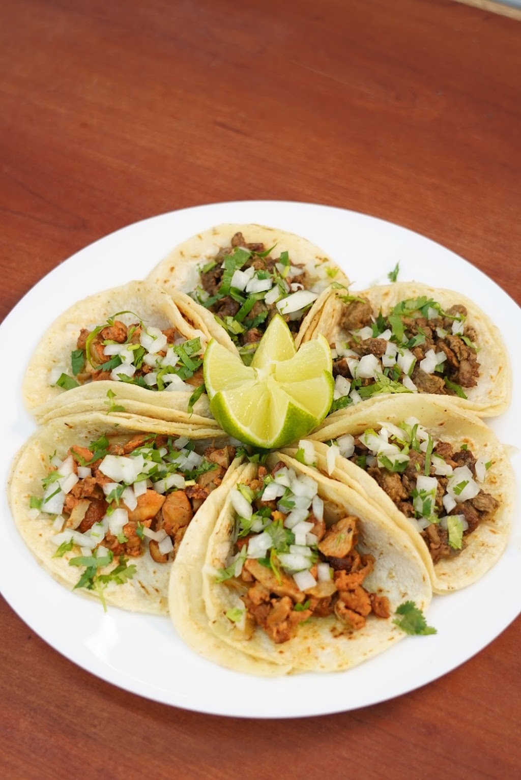 Don Carlos Taqueria | restaurant | 2071 Beaver Ruin Rd, Norcross, GA 30071, USA | 4048257530 OR +1 404-825-7530