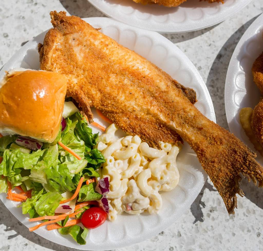 Lawrences Fish & Shrimp | restaurant | 3242 W 87th St, Chicago, IL 60652, USA | 3127965048 OR +1 312-796-5048