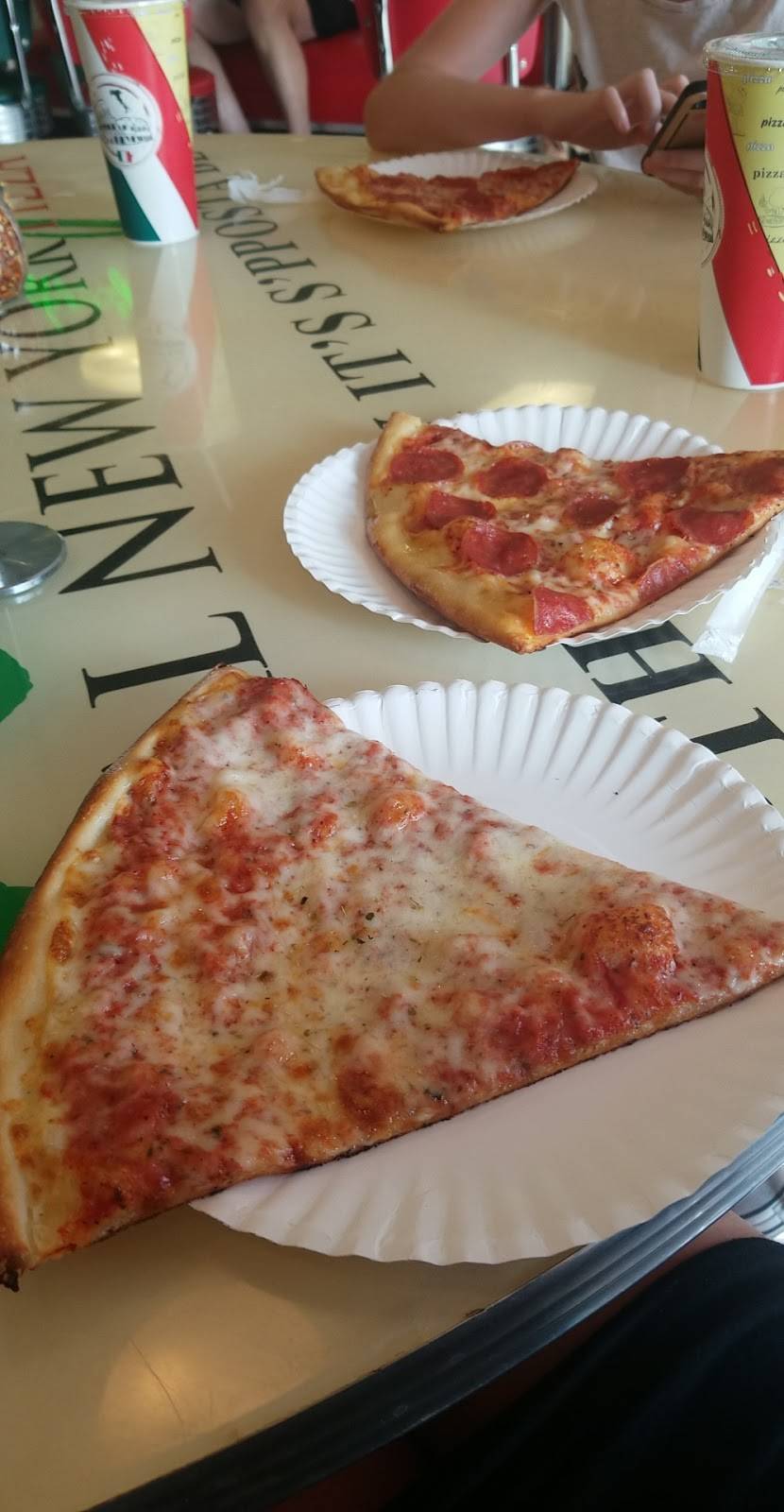 Johnnys Real New York Pizza | restaurant | 1320 Bison Ave, Newport Beach, CA 92660, USA | 9497181337 OR +1 949-718-1337