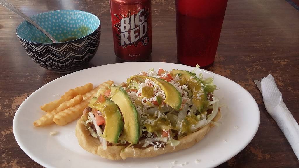 Little Fish Factory | restaurant | 1555 S WW White Rd, San Antonio, TX 78220, USA | 2103375980 OR +1 210-337-5980