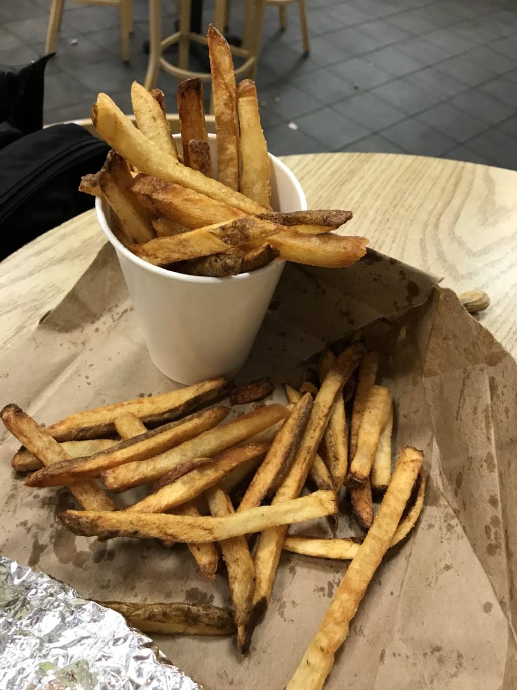 Five Guys | meal takeaway | 1085 E Brokaw Rd, San Jose, CA 95131, USA | 4084411345 OR +1 408-441-1345