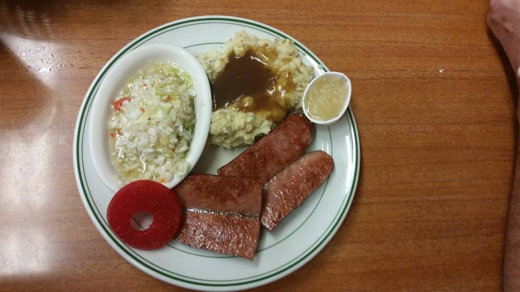 Town Hall Restaurant | restaurant | 4315 Division Hwy, East Earl, PA 17519, USA | 7173544056 OR +1 717-354-4056