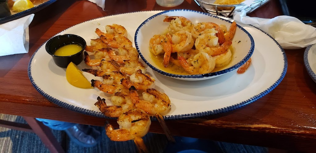 Red Lobster | restaurant | 330 S 72nd St, Omaha, NE 68114, USA | 4023915970 OR +1 402-391-5970