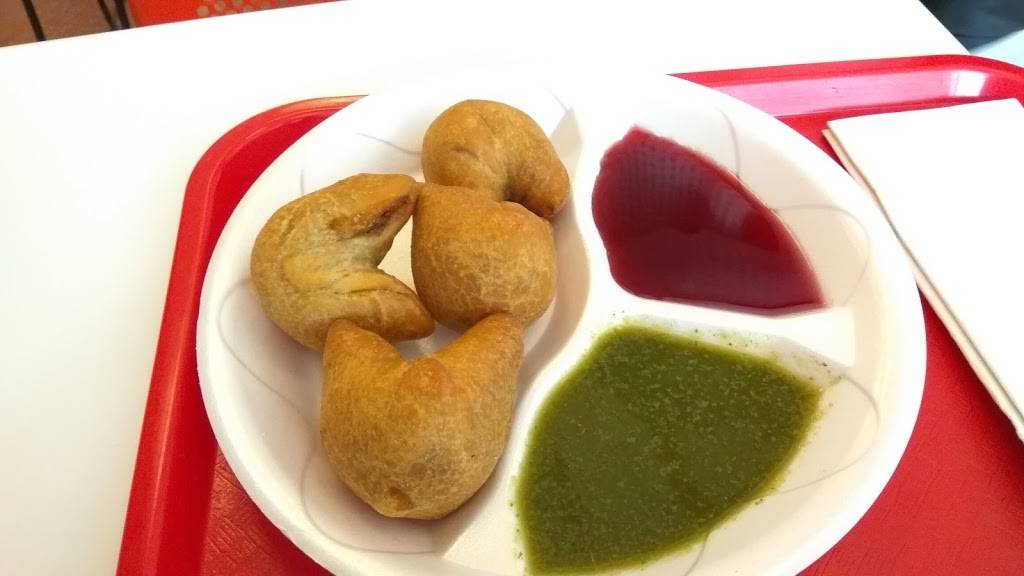 Rajun Cajun | restaurant | 5, 4567, 1459 E 53rd St, Chicago, IL 60615, USA | 7739551145 OR +1 773-955-1145