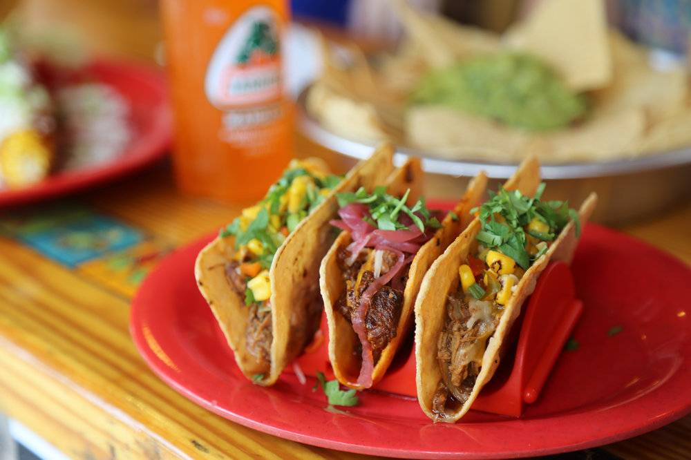 Amigos Tortilla Bar | restaurant | 681 Central Ave, St. Petersburg, FL 33701, USA | 7272588529 OR +1 727-258-8529