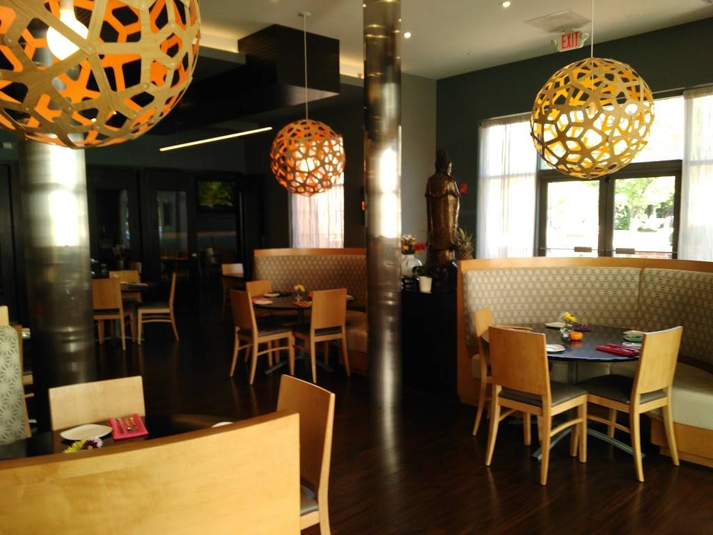 Siam Marina | restaurant | 16846 Oak Park Ave, Tinley Park, IL 60477, USA | 7084078825 OR +1 708-407-8825