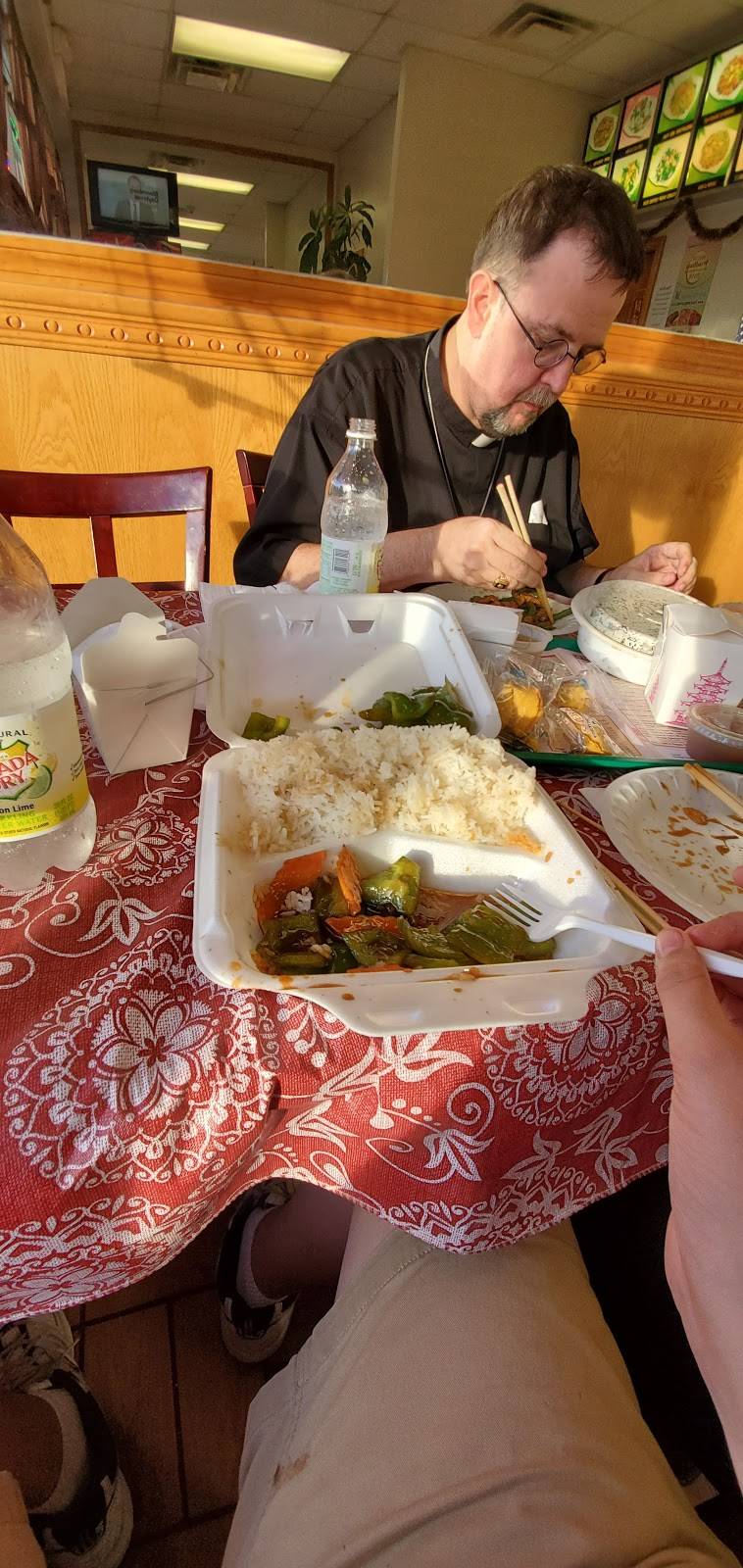 Lis Asian Gourmet | restaurant | 4 Cobbetts Pond Rd, Windham, NH 03087, USA | 6038938858 OR +1 603-893-8858