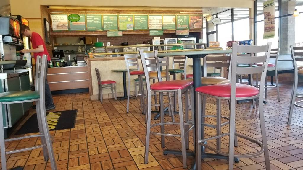 Subway | restaurant | 838 Tanyard Rd, Rocky Mount, VA 24151, USA | 5404831711 OR +1 540-483-1711