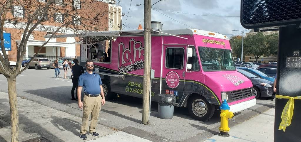 Lolis Mexican food truck | restaurant | 411 N Florida Ave, Tampa, FL 33602, USA | 8132700763 OR +1 813-270-0763